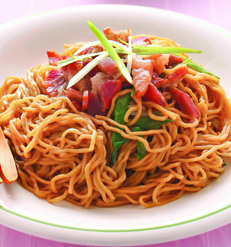C8 Roast Pork Lo Mein