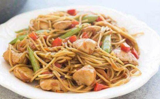 40 Chicken Chow Mein